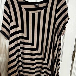Simply Emma Black and Beige Striped Short-Sleeve Tee